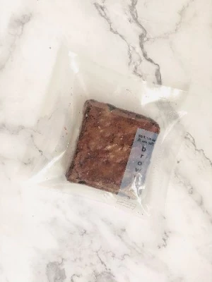 Dark Cocoa with Sea Salt Brownies SOLO BAR pack